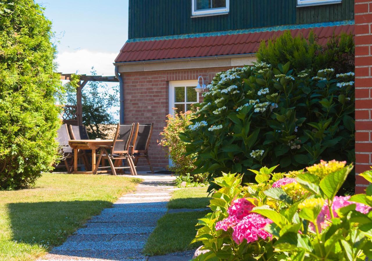 Lindenhof Hotel Garni Sulsdorf auf Fehmarn Exterior foto